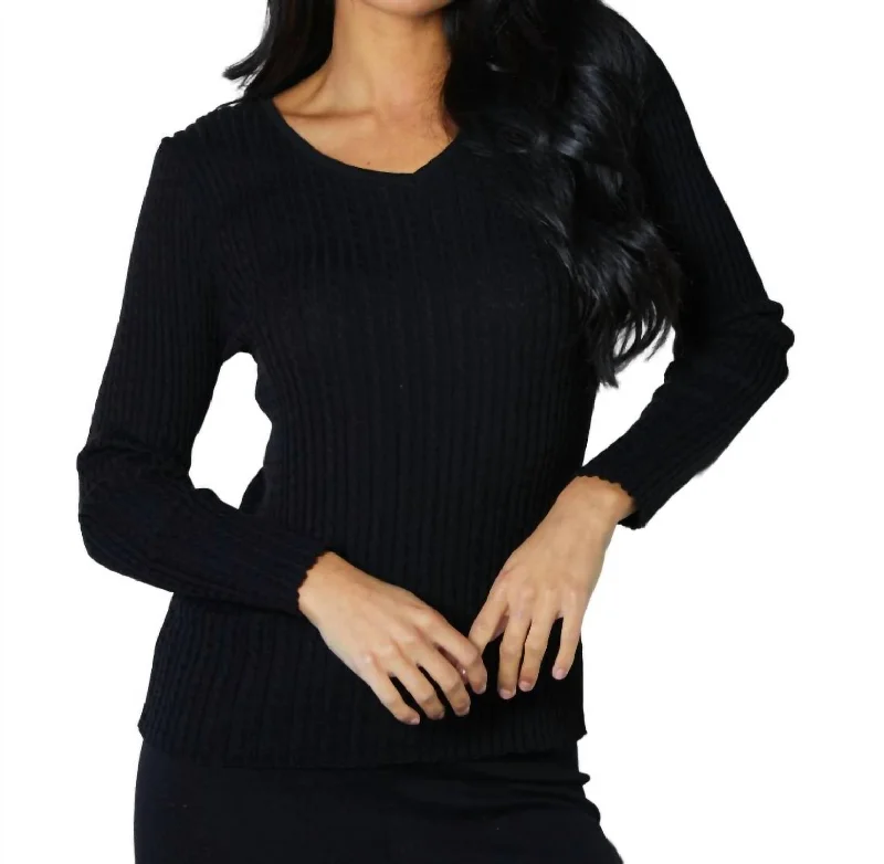 Braided V-Neck Sweater In Black