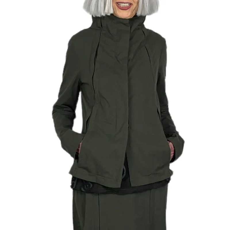 SEAMED FRONT FITTED JACKET